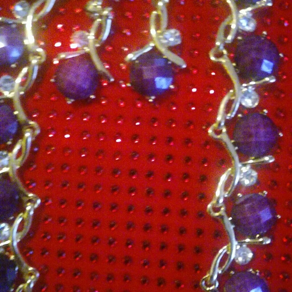 Jewelry - Picture 2 of 4